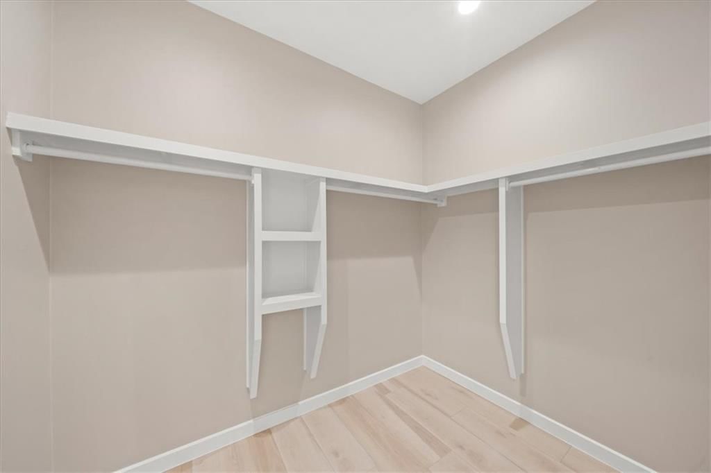 1017 Armstrong Avenue — photo 12