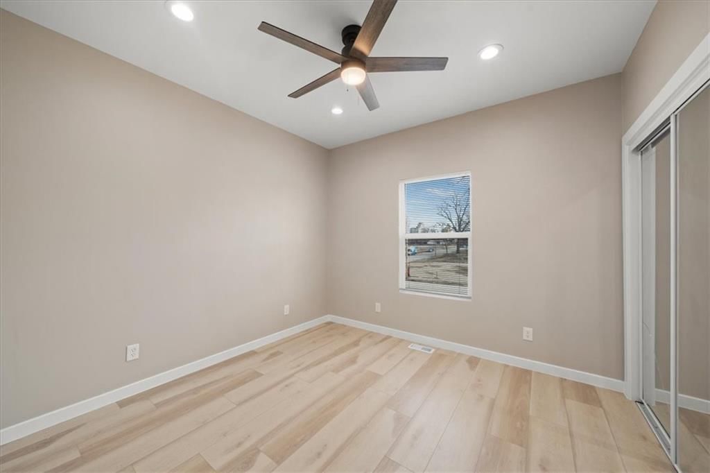 1017 Armstrong Avenue — photo 13