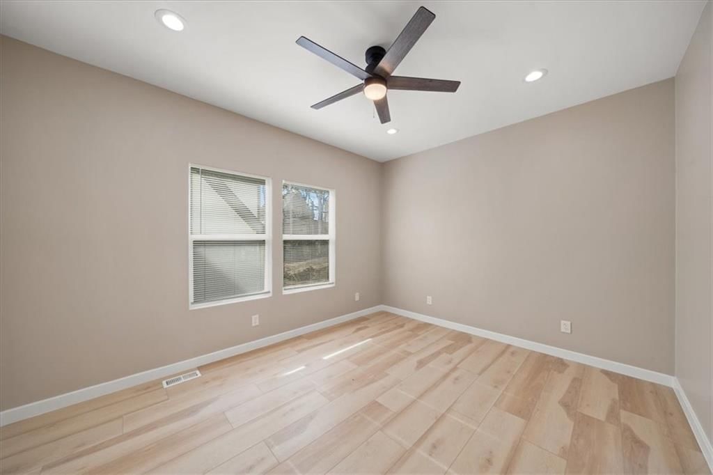 1017 Armstrong Avenue — photo 14