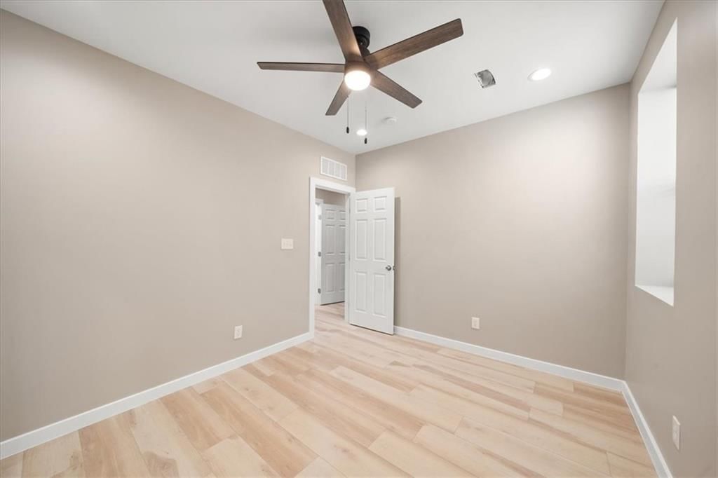 1017 Armstrong Avenue — photo 18