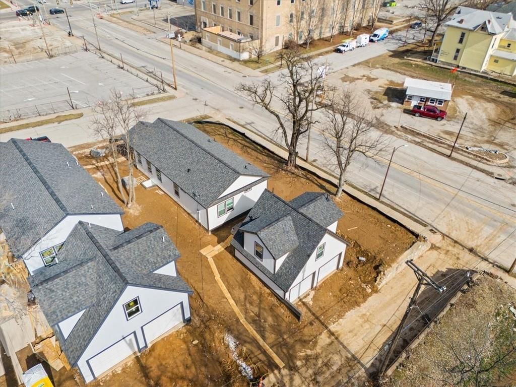 1017 Armstrong Avenue — photo 21