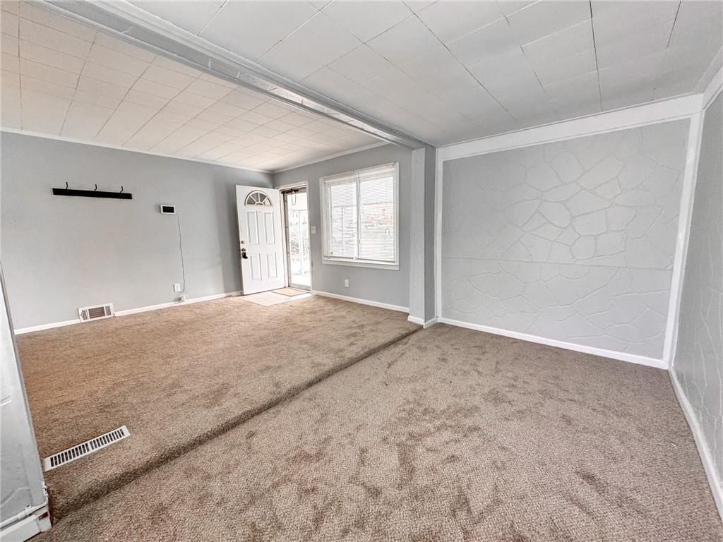 2310 S Hall Road — photo 2