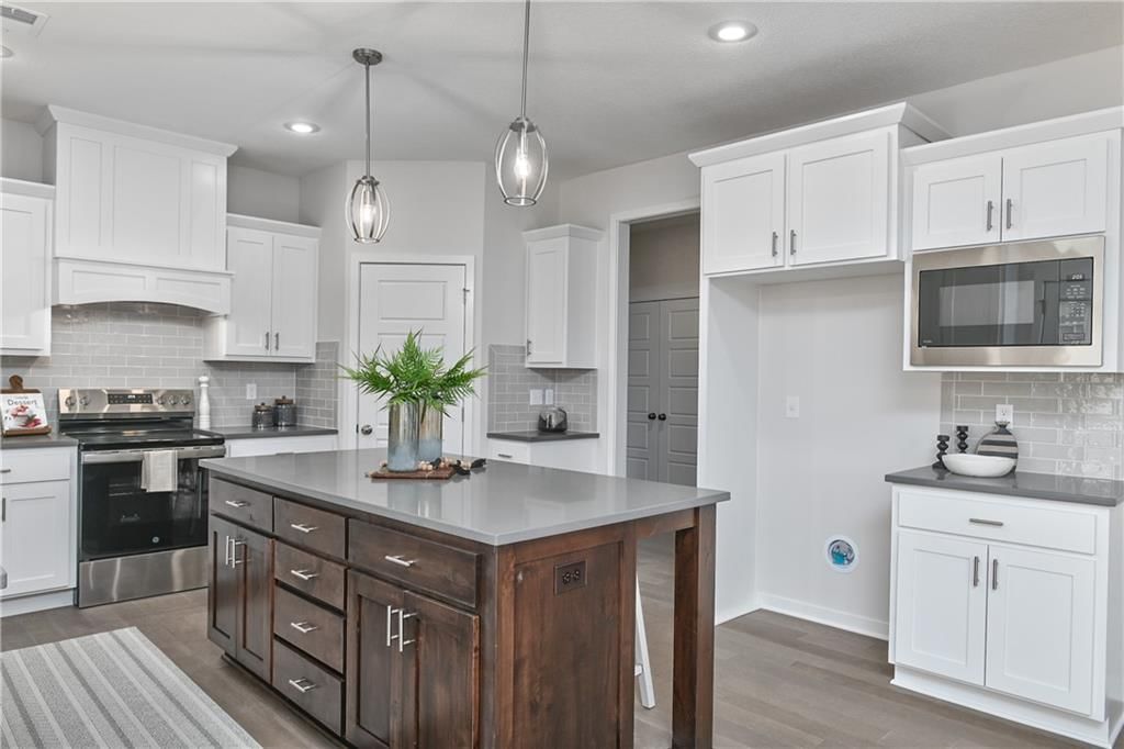 2740 W Park Street — photo 18