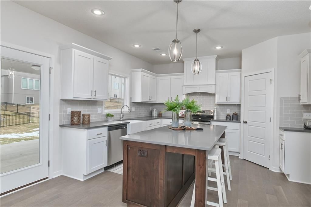 2740 W Park Street — photo 19