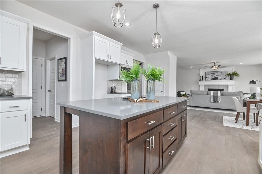 2740 W Park Street — photo 21