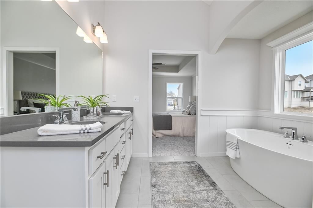 2740 W Park Street — photo 33