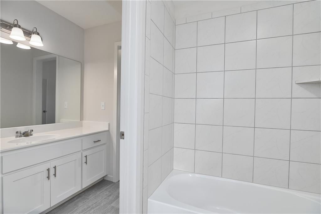 2740 W Park Street — photo 41