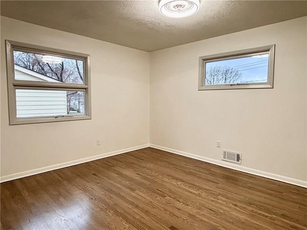 7236 Newton Drive — photo 10