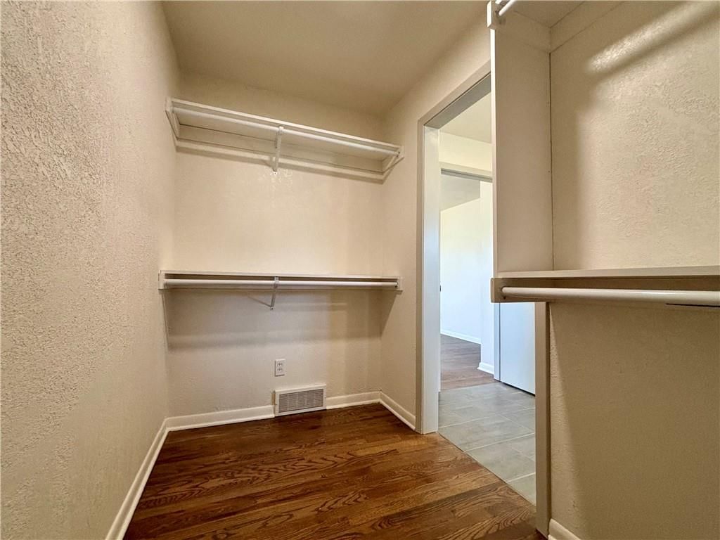 7236 Newton Drive — photo 16