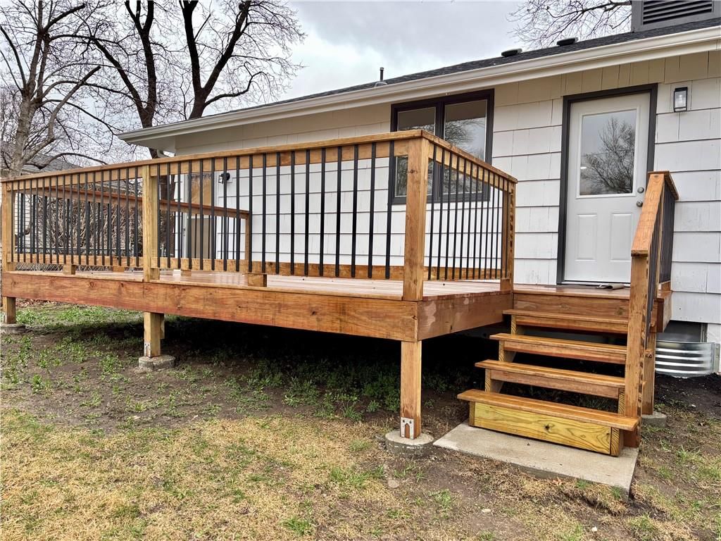 7236 Newton Drive — photo 25