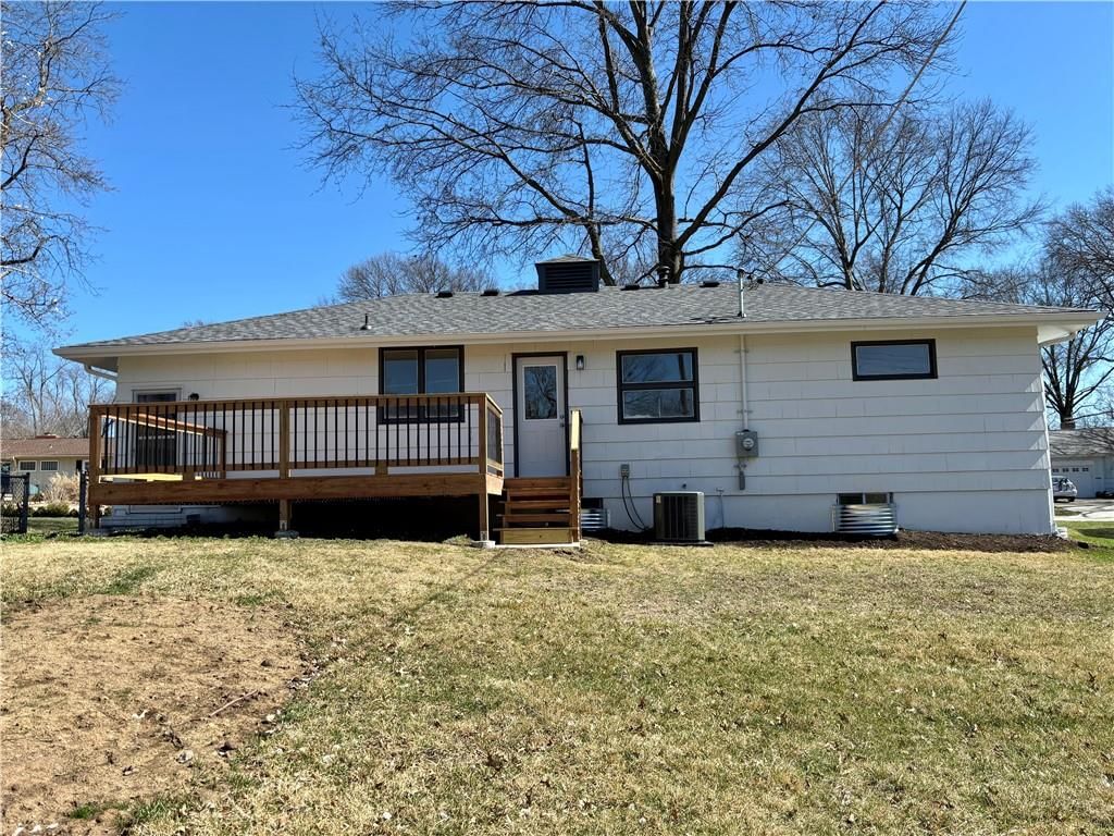 7236 Newton Drive — photo 26
