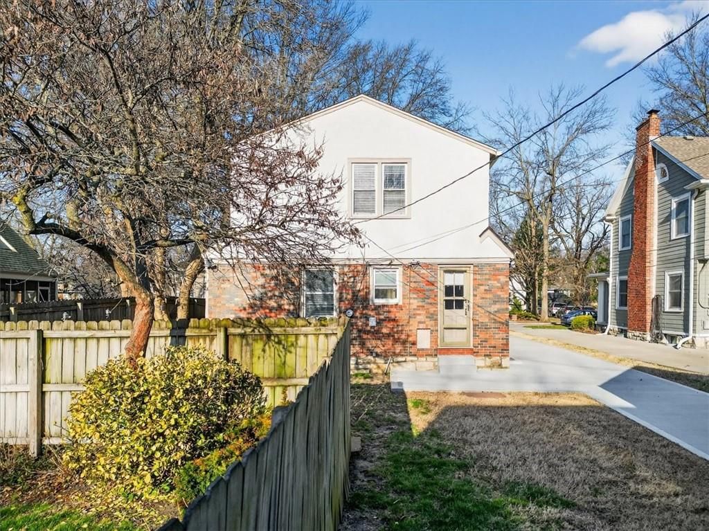 7339 Summit Street — photo 46