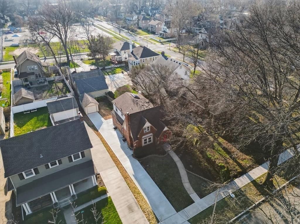 7339 Summit Street — photo 50