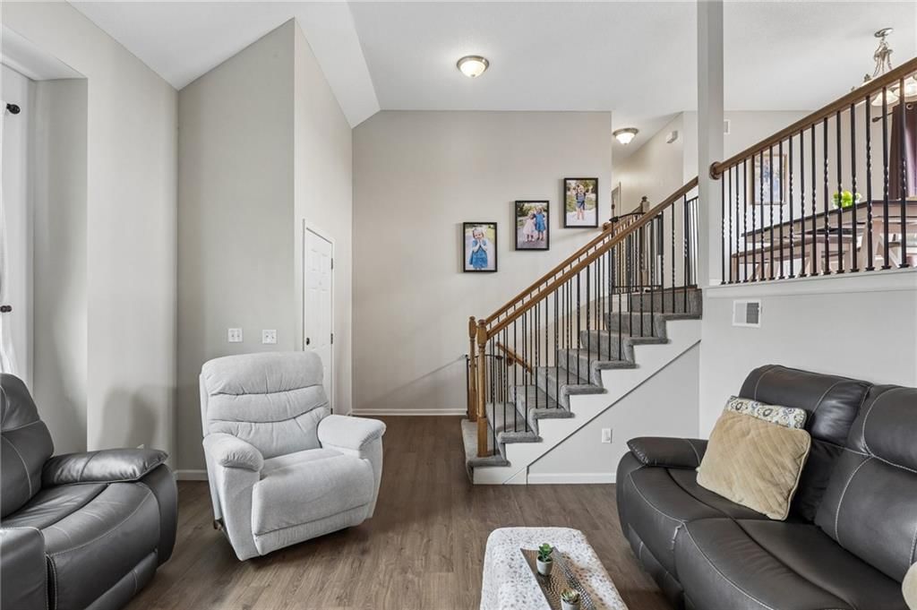 543 E Cheyenne Street — photo 5