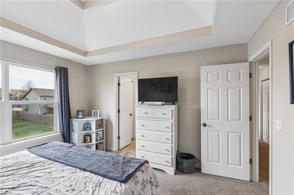 543 E Cheyenne Street — photo 14