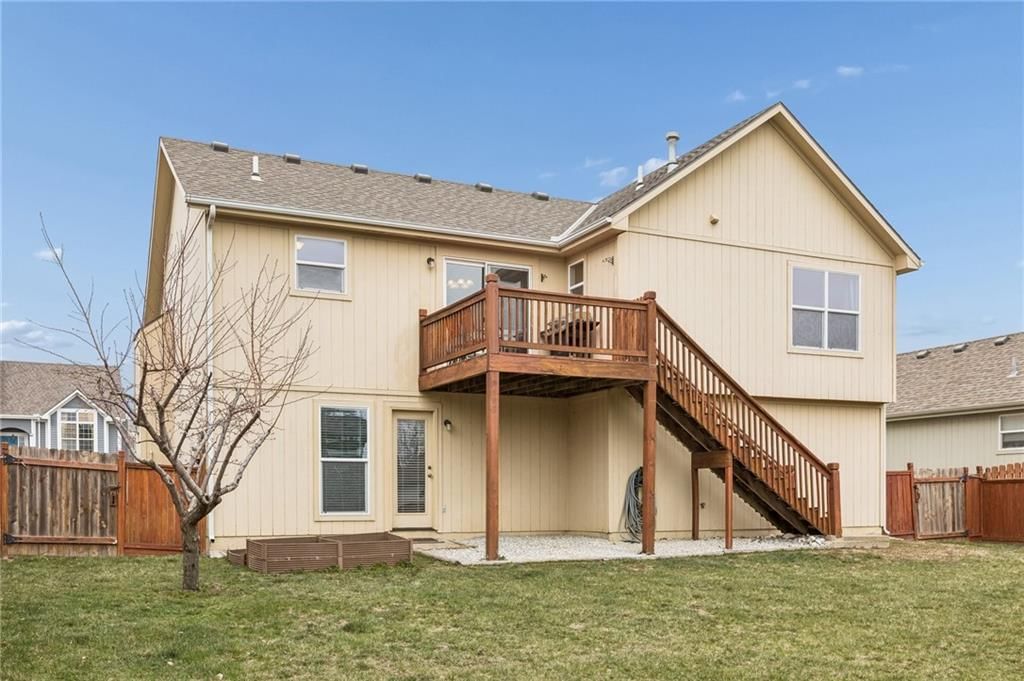 543 E Cheyenne Street — photo 27