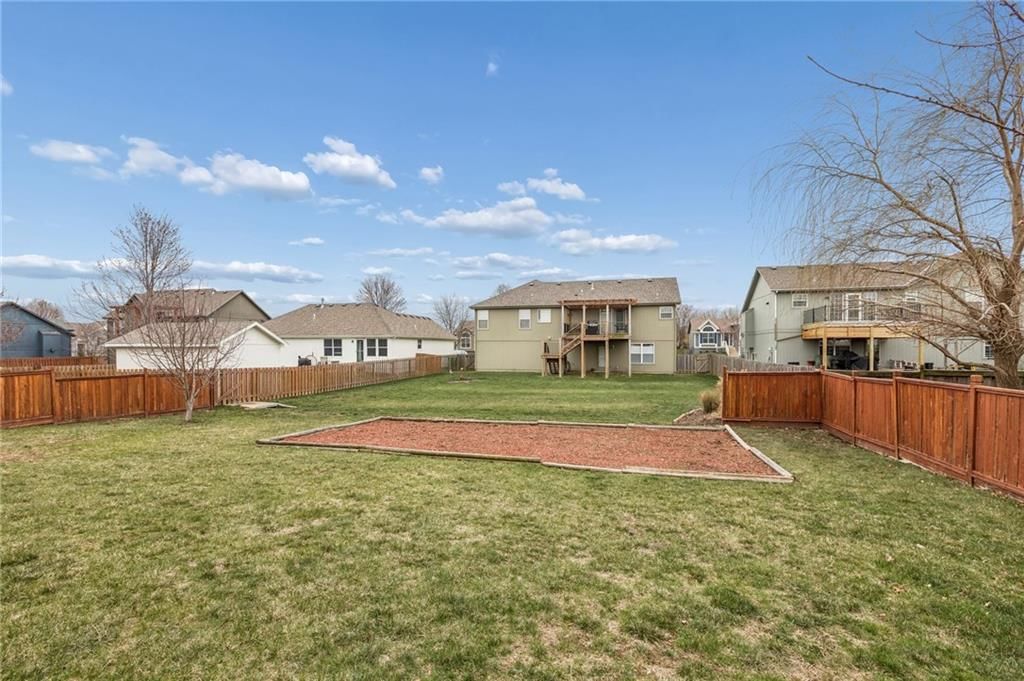 543 E Cheyenne Street — photo 28