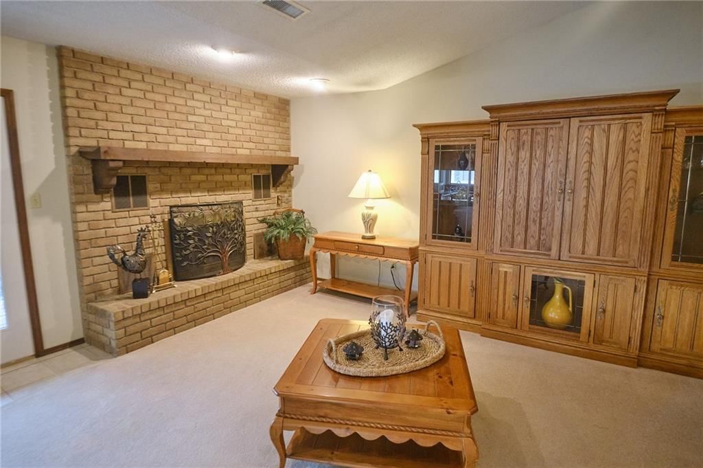 2614 S Stilwell Street — photo 4