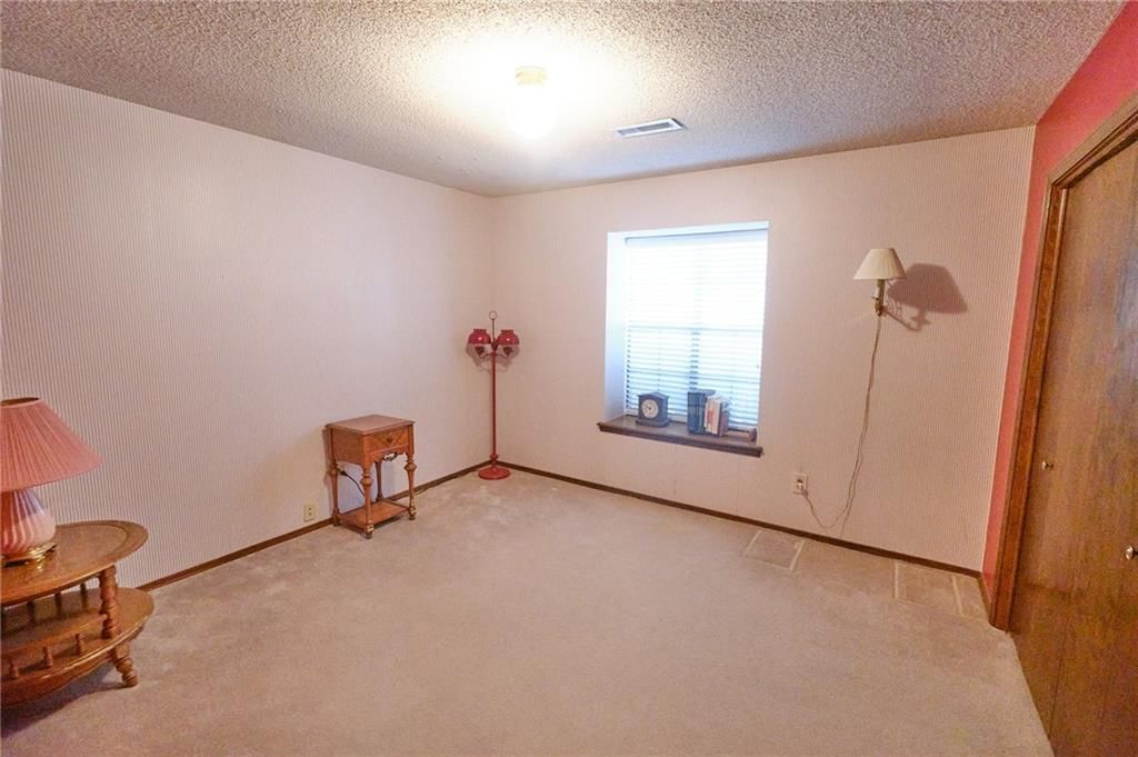 2614 S Stilwell Street — photo 20