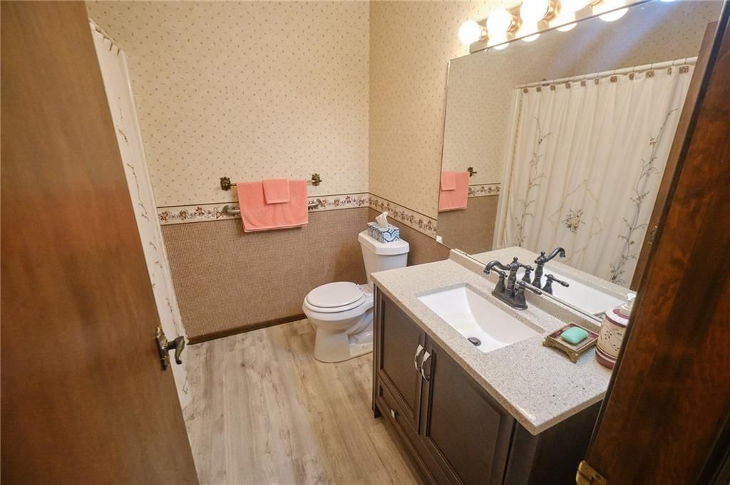 2614 S Stilwell Street — photo 23