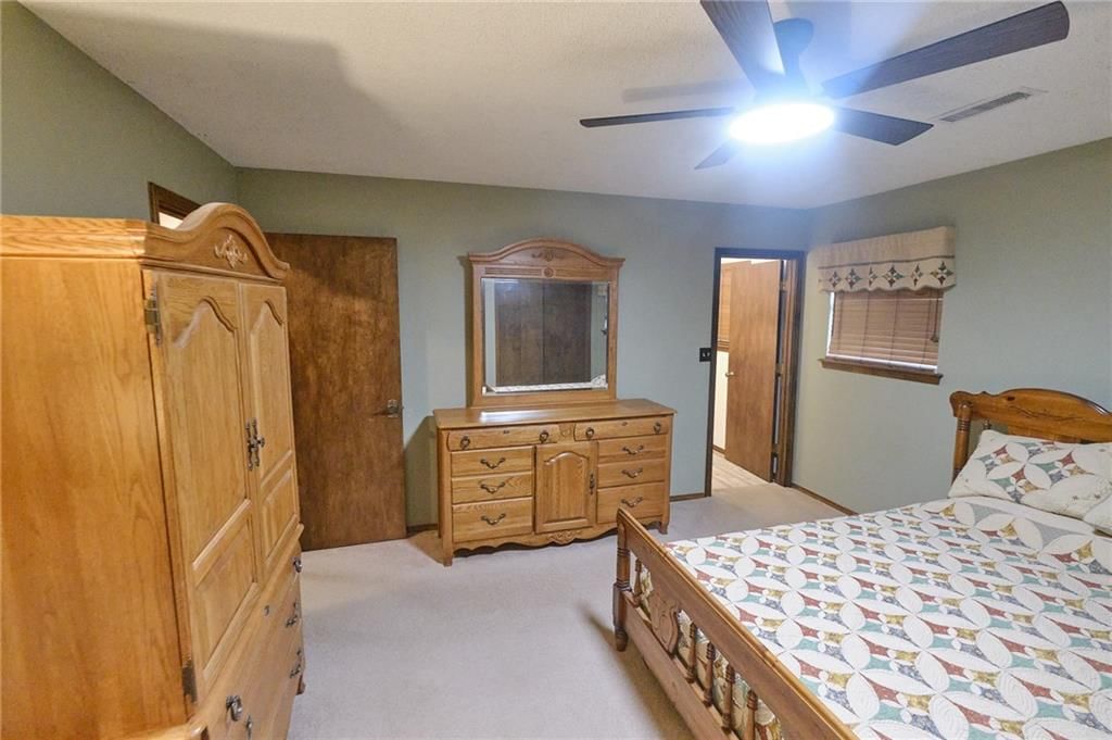 2614 S Stilwell Street — photo 28