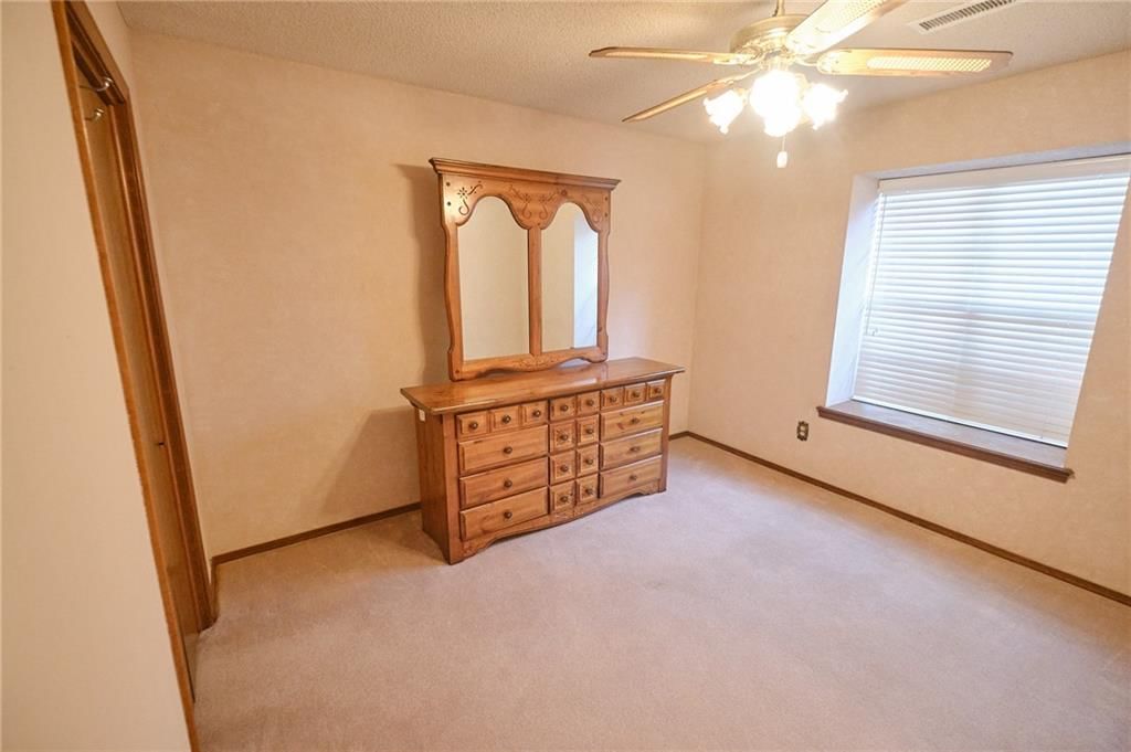 2614 S Stilwell Street — photo 33