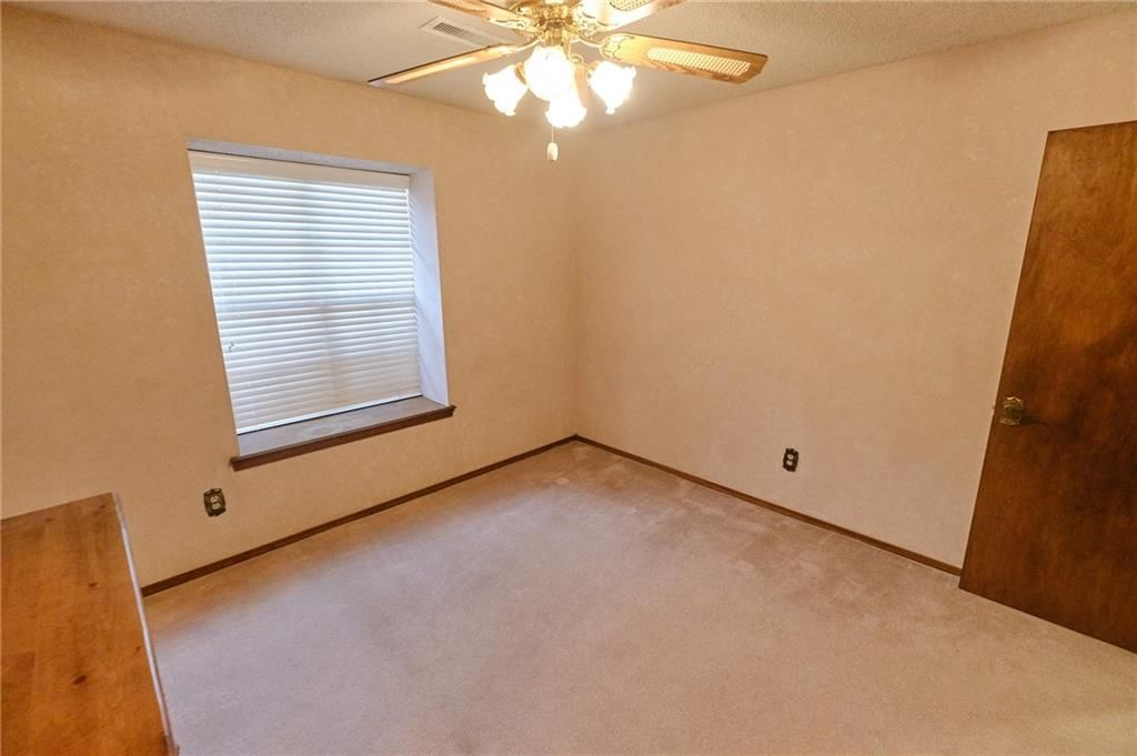 2614 S Stilwell Street — photo 35