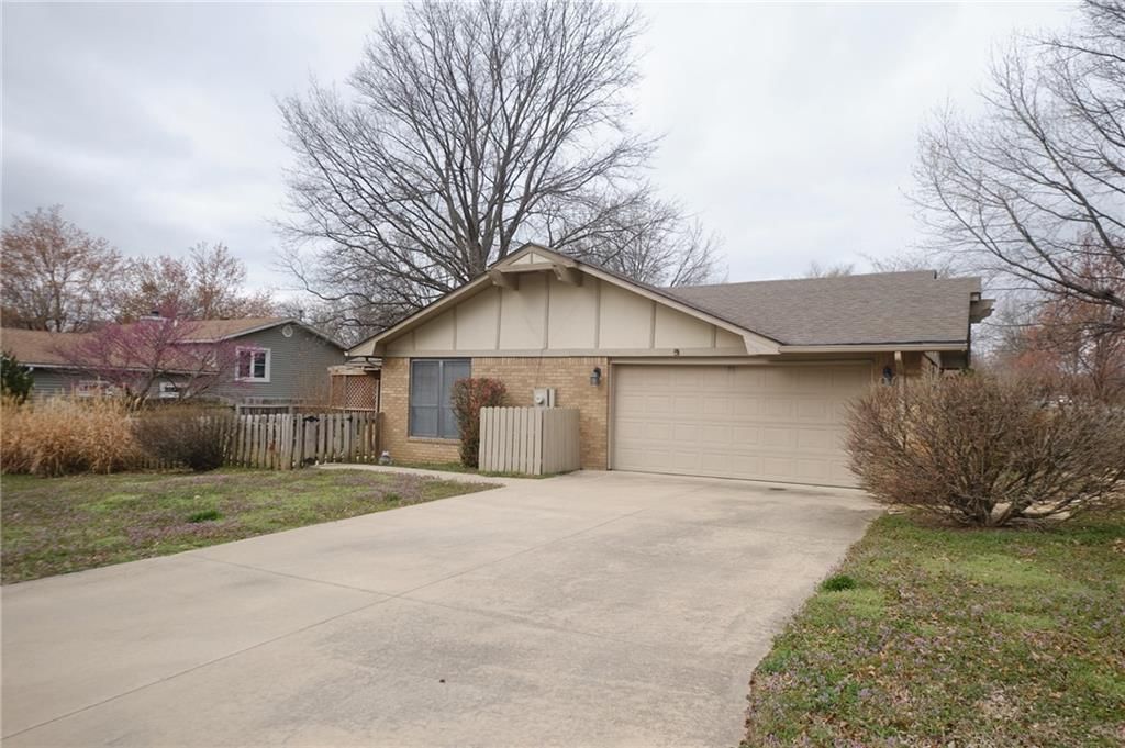 2614 S Stilwell Street — photo 45