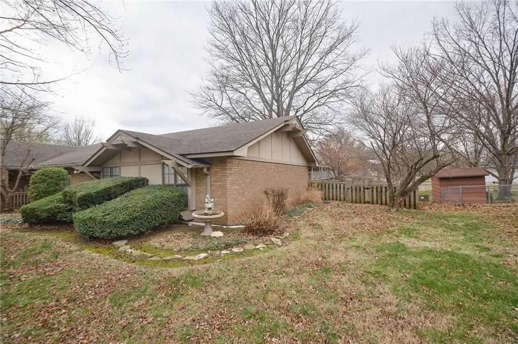 2614 S Stilwell Street — photo 48