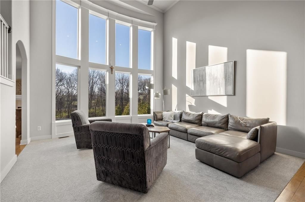 2120 Foxtail Drive — photo 3