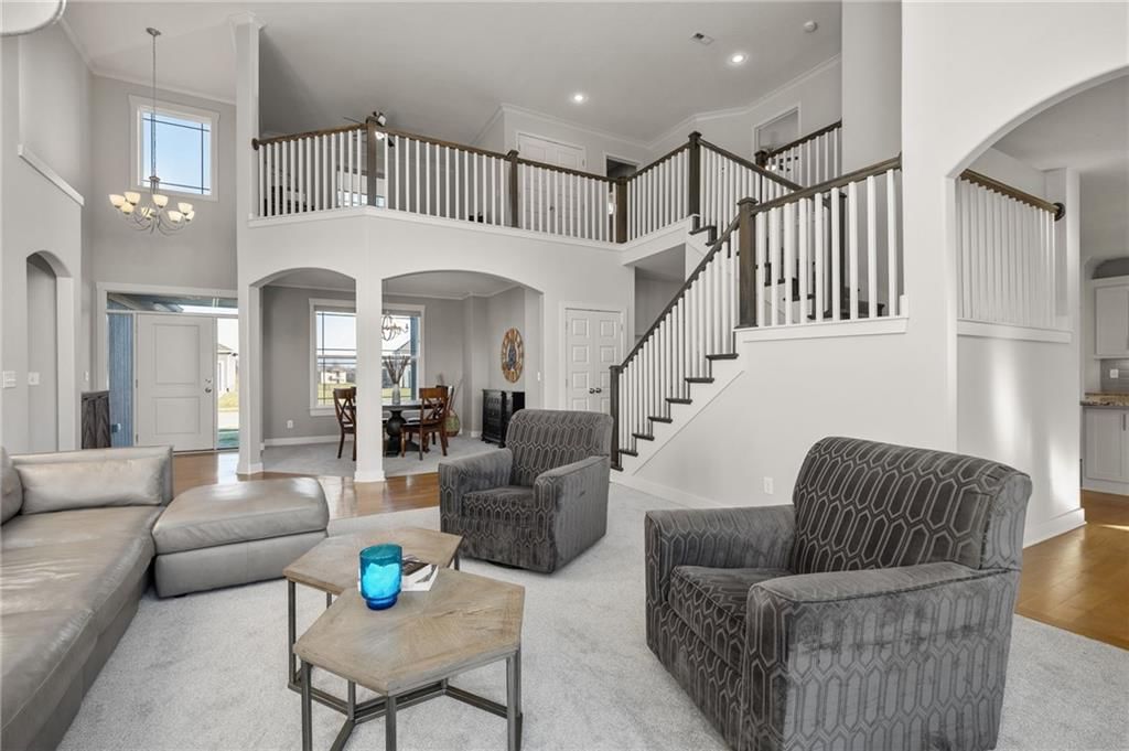 2120 Foxtail Drive — photo 4