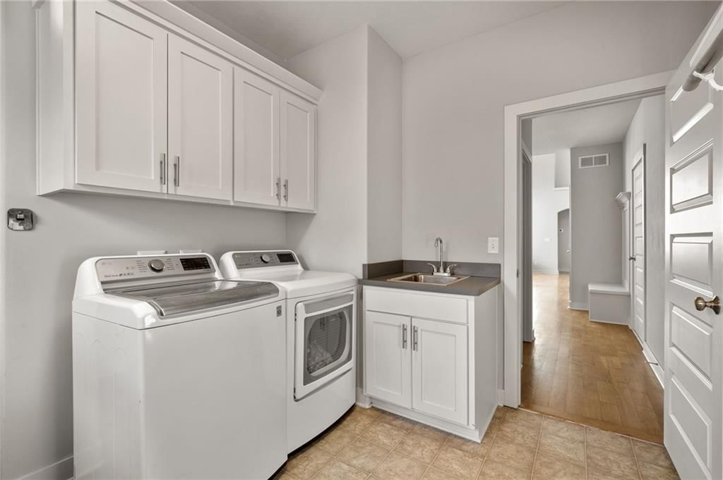 2120 Foxtail Drive — photo 11
