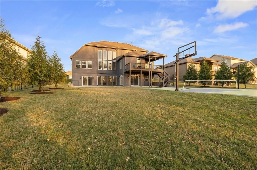2120 Foxtail Drive — photo 32