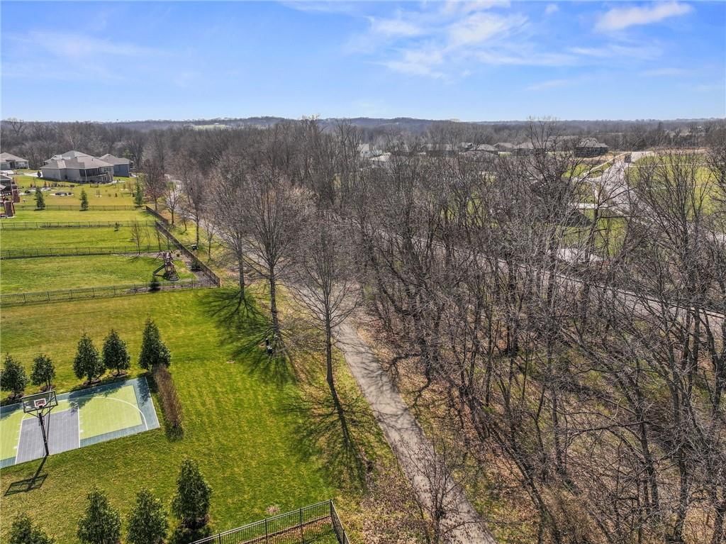 2120 Foxtail Drive — photo 35