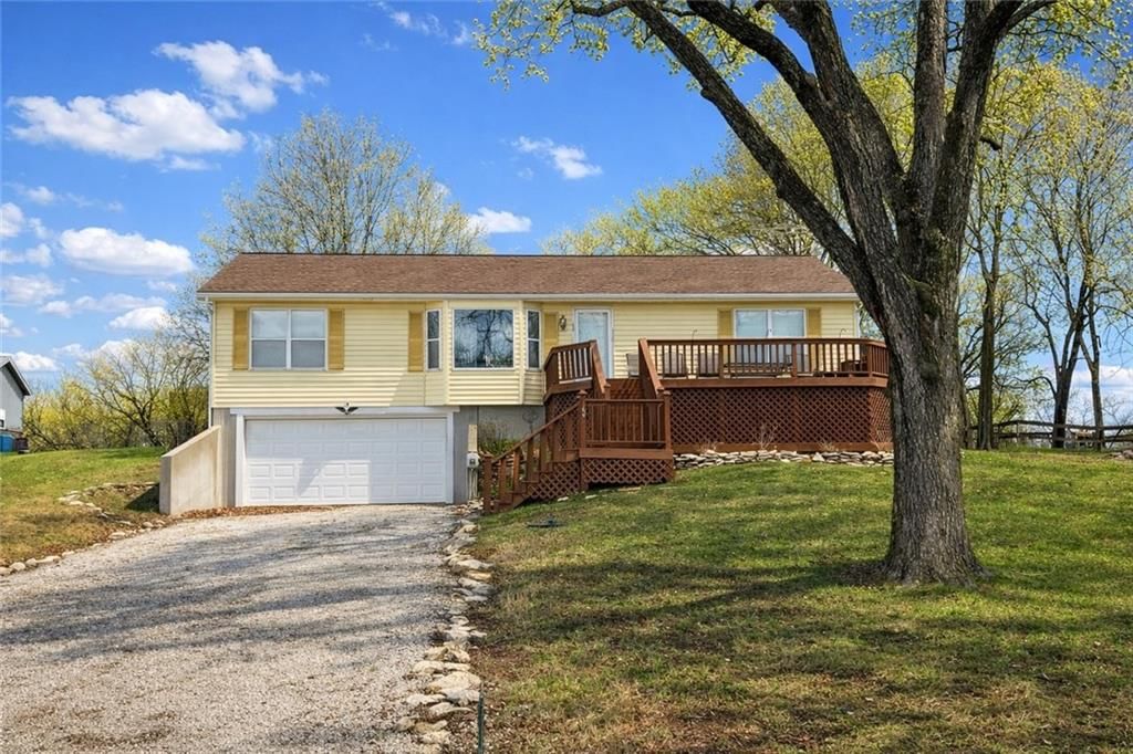 69 Lakeview Lane, Linn Valley, KS