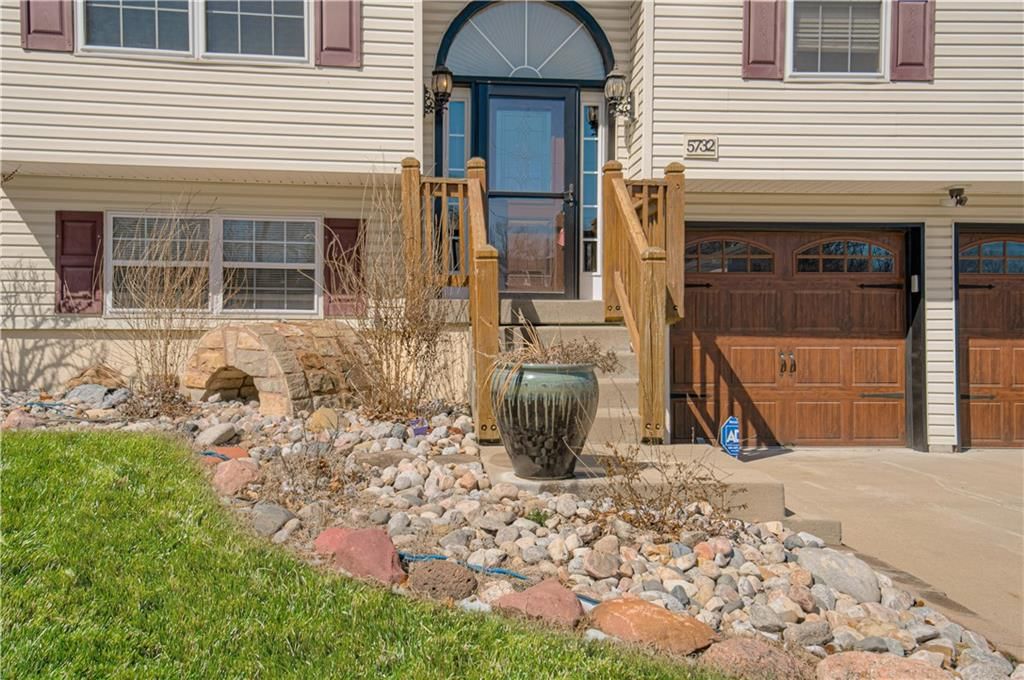 5732 NE Barnes Avenue — photo 2
