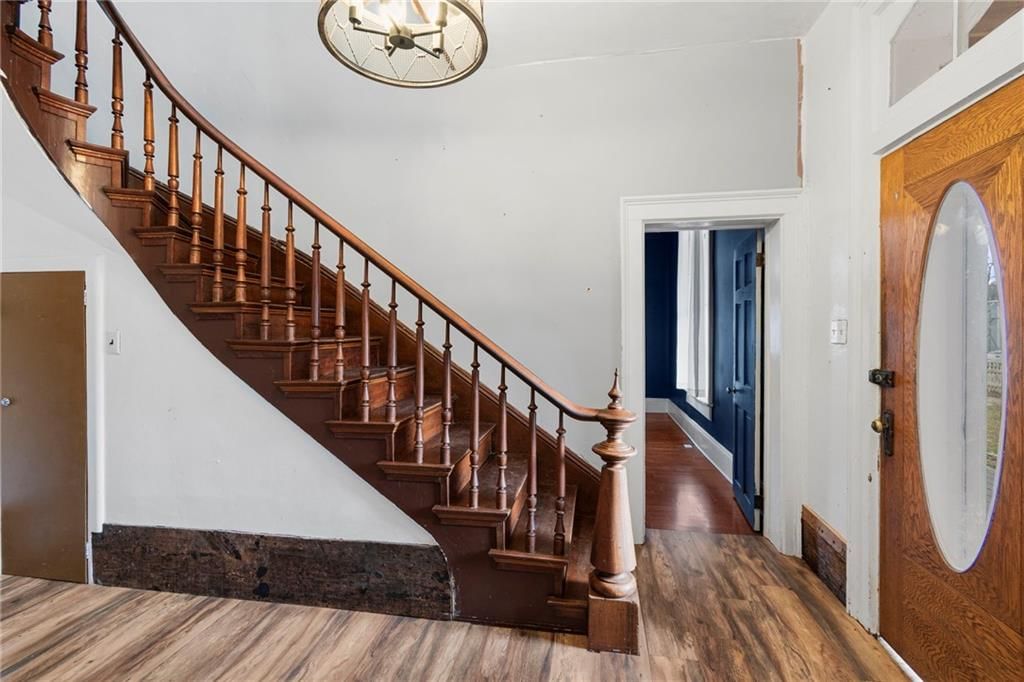 608 W Maple Street — photo 3