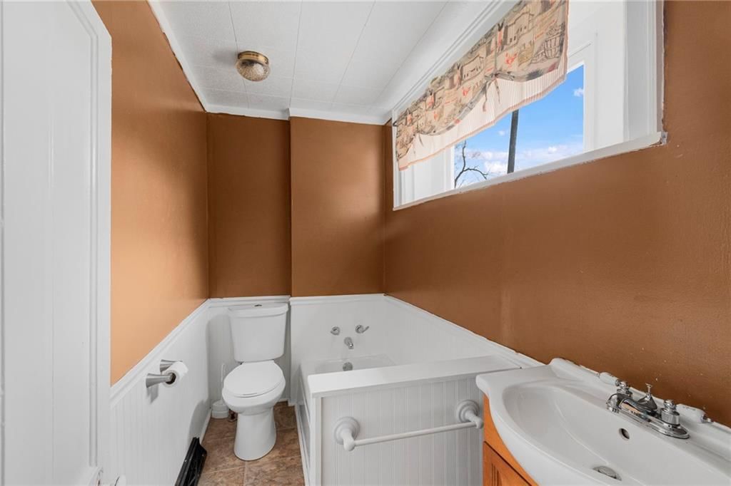 608 W Maple Street — photo 22