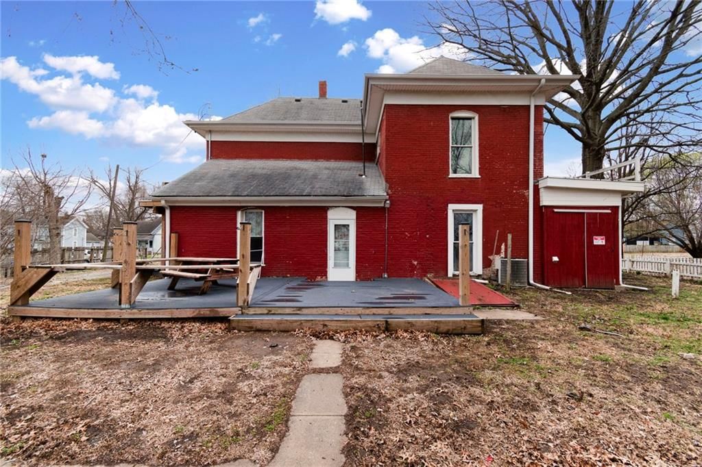 608 W Maple Street — photo 28