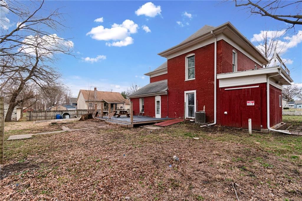 608 W Maple Street — photo 30