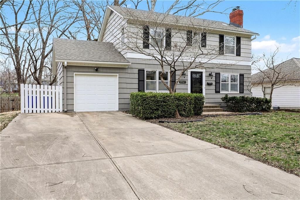 8927 Foster Lane — photo 2