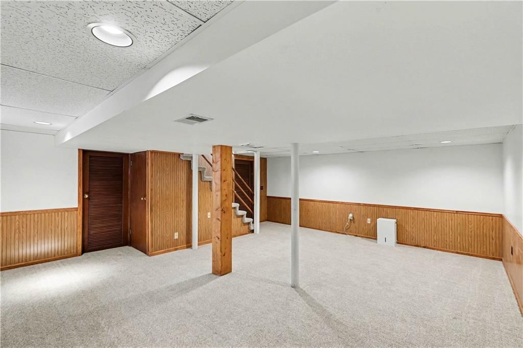 8927 Foster Lane — photo 31