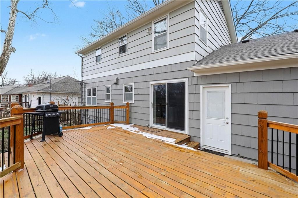 8927 Foster Lane — photo 34