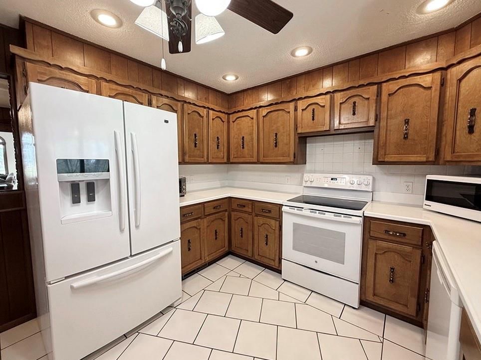 2250 S 363 Road — photo 15