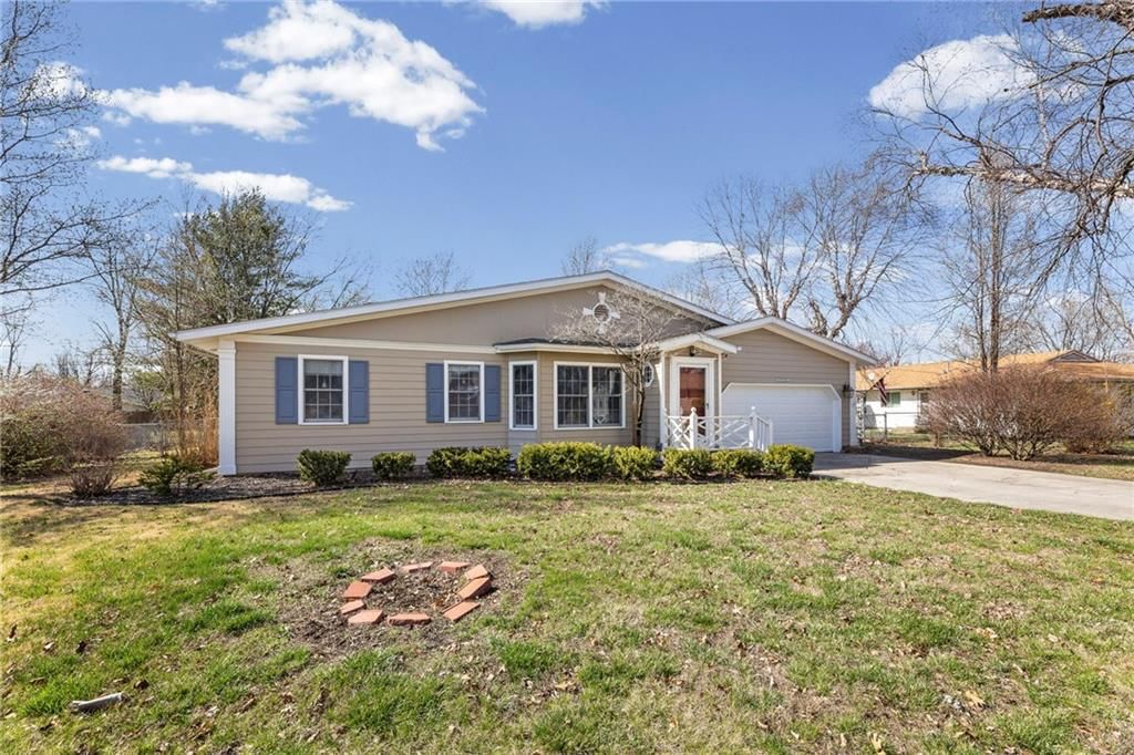 1018 Meadowbrook Road E — photo 35