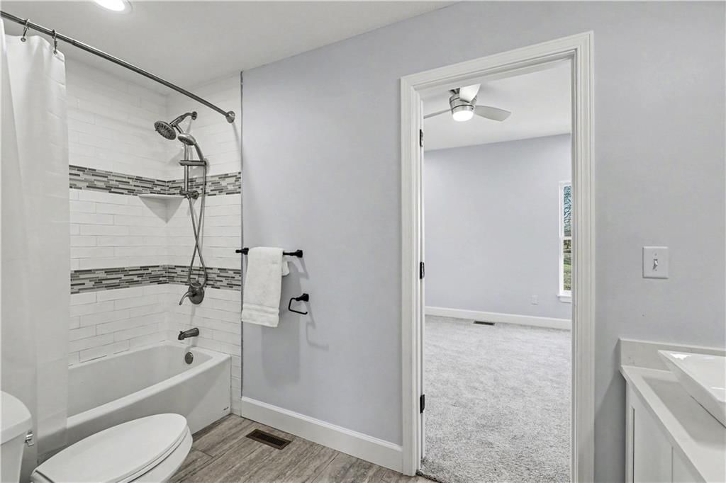 85 Lake Shore Drive — photo 15