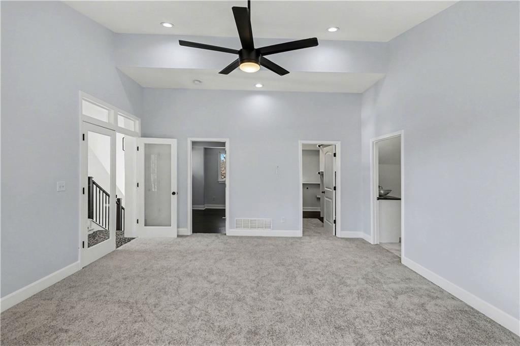 85 Lake Shore Drive — photo 21