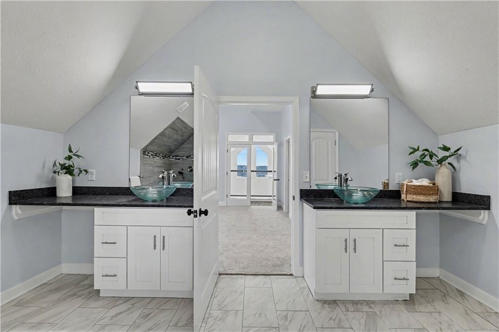 85 Lake Shore Drive — photo 23