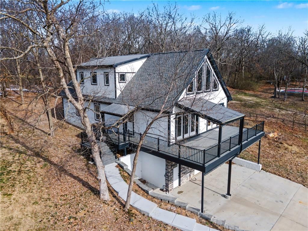 85 Lake Shore Drive — photo 34