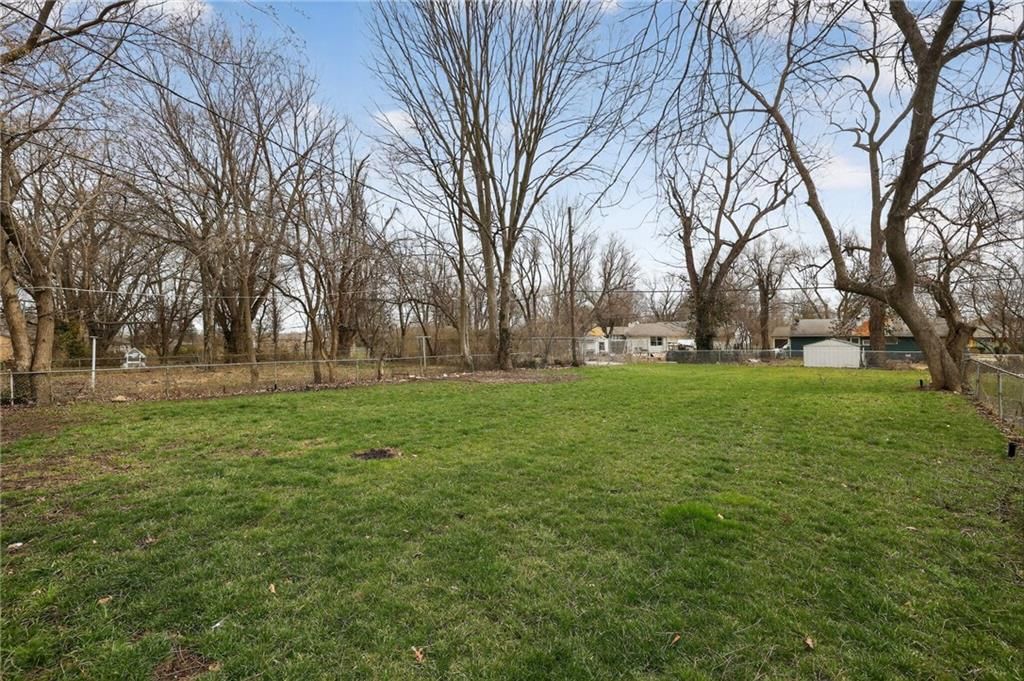 7811 E 112th Street — photo 34